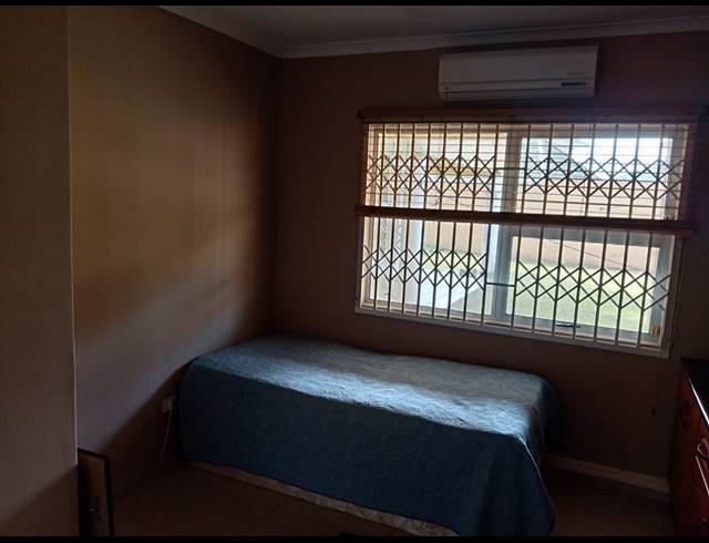 4 BEDROOM HOUSE FOR SALE IN SOMERSET PARK